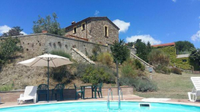 Room in Holiday house - Agriturismo Rustico Dotato Di Piscina